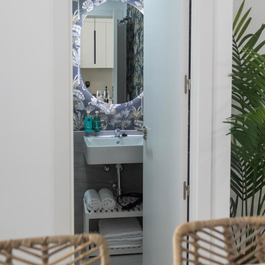 Lovely Suites Tarifa, Estudio A Estrenar En El Centro Y Muy Cerca De La Playa Экстерьер фото